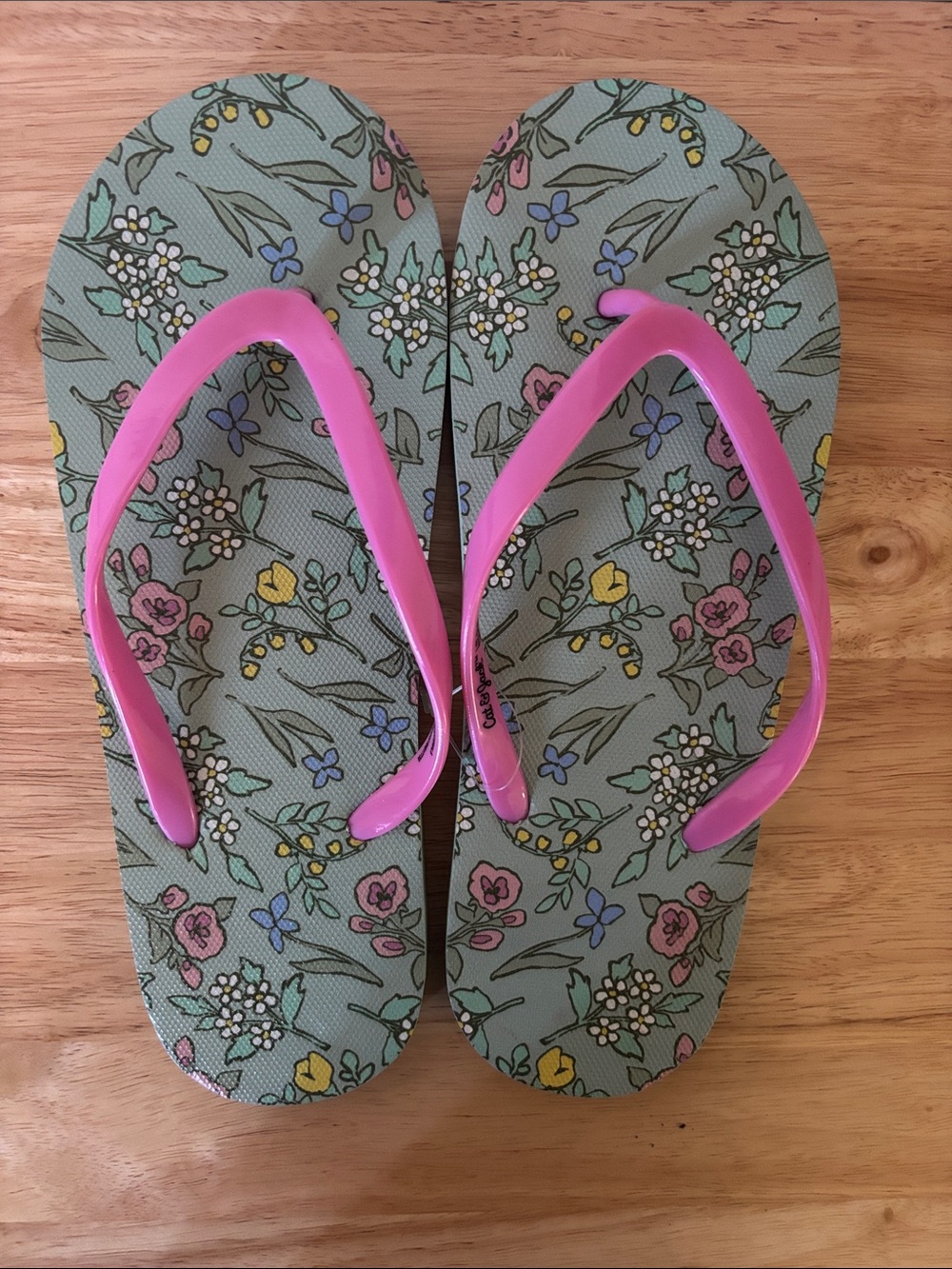 Girls Pink-Strap Floral Flip Flops Size 4/5